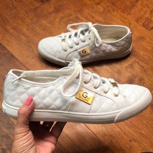 G By Guess quilted white sneakers